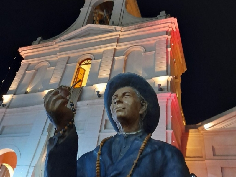 VILLA CARLOS PAZ CON CURA BROCHERO