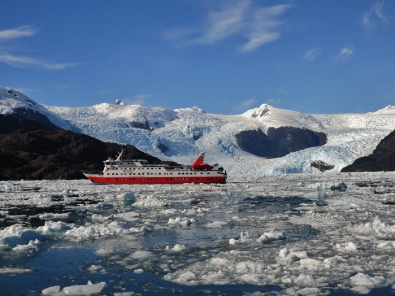 CRUCERO POR FIORDOS Y GLACIARES CHILENOS 