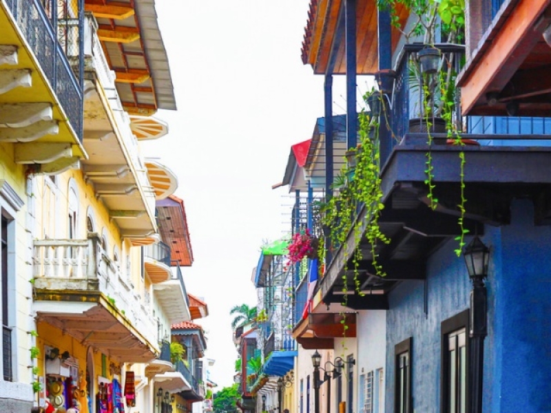 Jamaica + Panamá